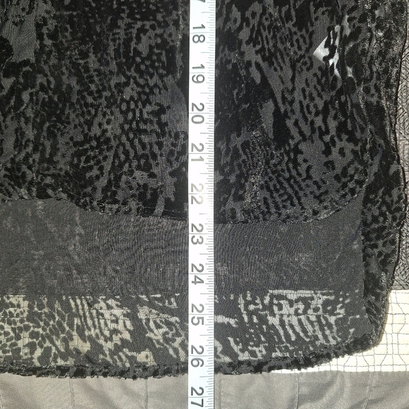 NWT Dear John Verona Spotted Velvet Sheer Top Size S Black Short Sleeve - Picture 13 of 13